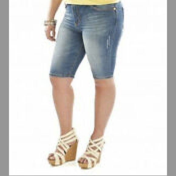 NWT Baby Phat Pluslight wash Bermuda Shorts 24 PLUS SIZE Y2K 90'S